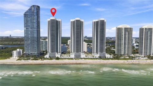 2802-15811 Collins Ave, Sunny Isles Beach, FL, 33160-4881 | Card Image