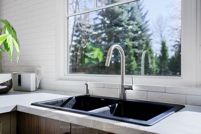 12 Wesley Ave, House other with 3 bedrooms, 4 bathrooms and 6 parking in Mississauga ON | Image 18