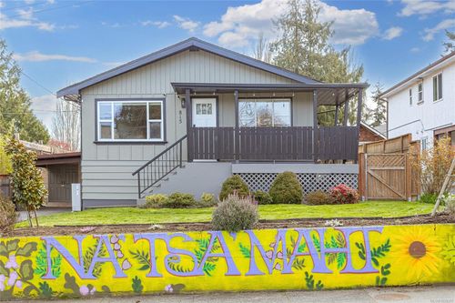 815 Hereward Rd, Victoria, BC, V9A4C9 | Card Image