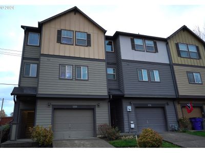 1414 Ne 87 Th Cir, House attached with 3 bedrooms, 2 bathrooms and 1 parking in Vancouver WA | Image 1