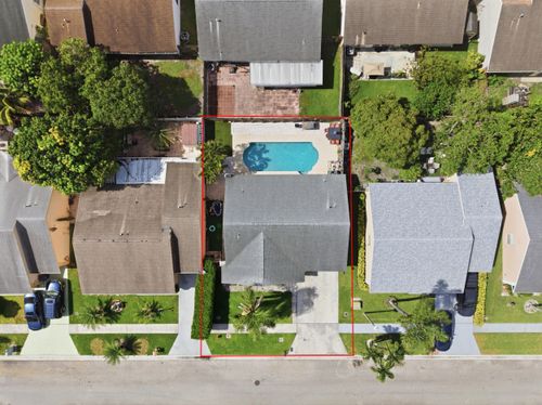 5635 Lake George Pl, Lake Worth, FL, 33463-6780 | Card Image