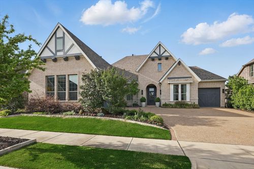 1317 Blue Lake Blvd, Arlington, TX, 76005-4529 | Card Image
