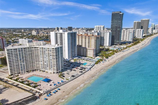 APT-1709 - 3180 S Ocean Dr, Condo with 2 bedrooms, 2 bathrooms and null parking in Hallandale Beach FL | Image 49