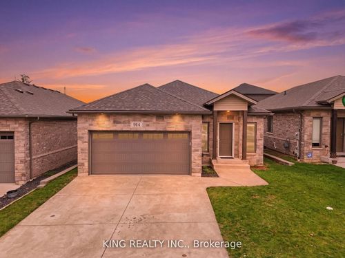 914 Ellrose Ave, Windsor, ON, N8Y3W9 | Card Image