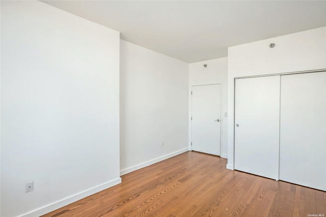 APT-1806 - 40 College Point Blvd, Condo with 2 bedrooms, 2 bathrooms and null parking in Flushing NY | Image 15