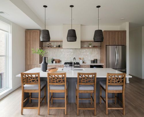 182 West Drive, Excelsior, MN, 55331 | Card Image