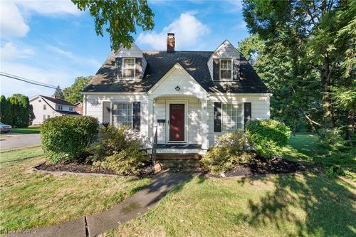 955 Raff Rd Sw, Canton, OH, 44710-1559 | Card Image