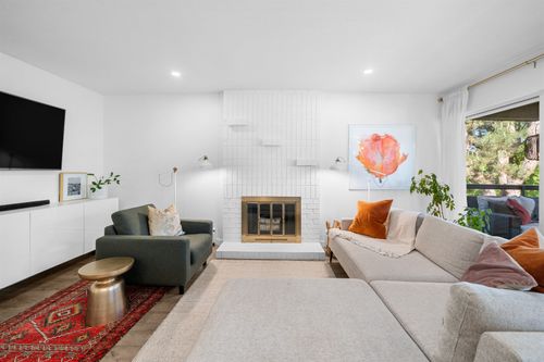 302-1720 W 12th Ave, Vancouver, BC, V6J2E6 | Card Image