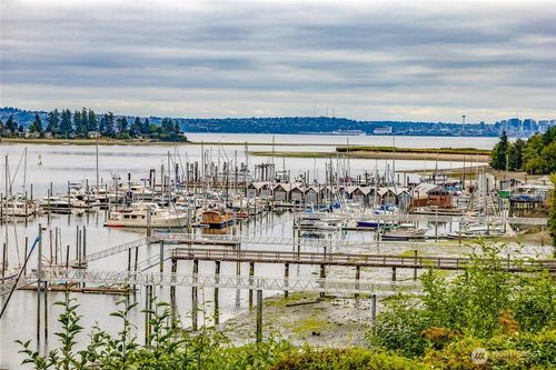 5838 Packard Ln Ne, Bainbridge Island, WA, 98110-3144 | Card Image