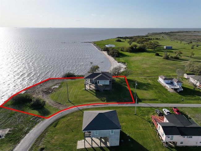 126 Linda St, House other with 4 bedrooms, 3 bathrooms and null parking in Anahuac TX | Image 17
