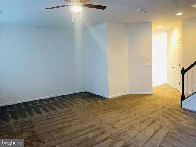 24456 Hawthorn Thicket Ter, Townhouse with 3 bedrooms, 4 bathrooms and null parking in STERLING VA | Image 25