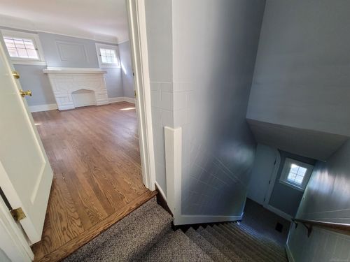 1146 Lakepointe St, Grosse Pointe Park, MI, 48230-1086 | Card Image