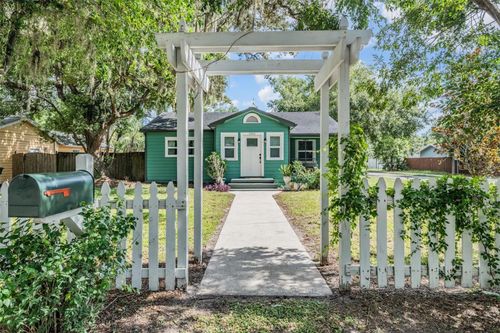 1201 E Hanna Ave, Tampa, FL, 33604-6819 | Card Image