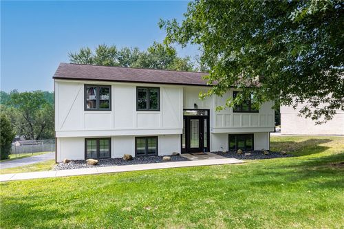 230 Dodd Dr, Washington, PA, 15301-9530 | Card Image