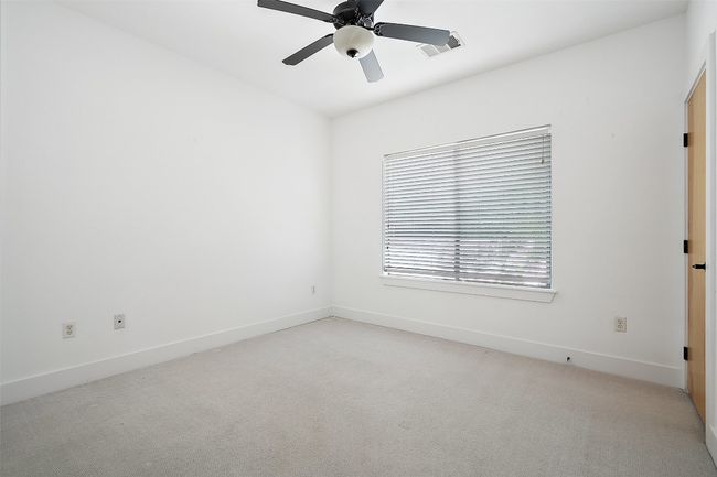 B - 2209 Thornton Rd, Condo with 3 bedrooms, 3 bathrooms and 2 parking in Austin TX | Image 11