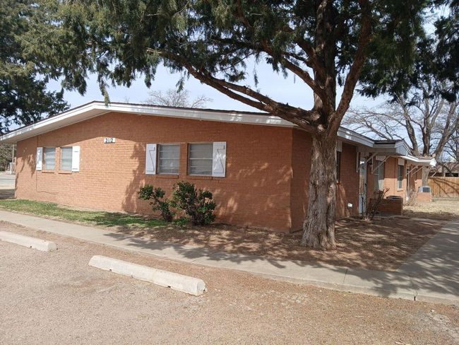 2112 - 21042112 Amarillo St, Home with 0 bedrooms, 0 bathrooms and null parking in Plainview TX | Image 6