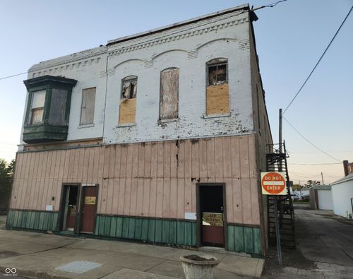 214 W Main St, Portland, IN, 47371-2125 | Card Image