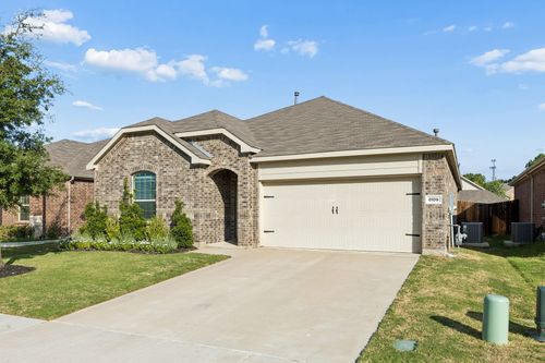 8109 Green Heron Dr, McKinney, TX, 75071-3605 | Card Image
