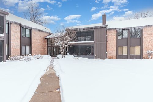 apt-21-740 Saint Andrews Ln, Crystal Lake, IL, 60014-7041 | Card Image