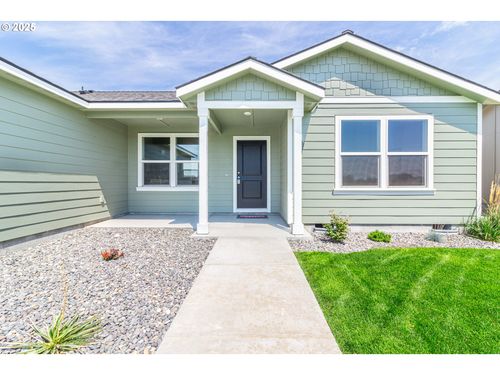 205 Sw Goldfinch Ln, Boardman, OR, 97818-1900 | Card Image