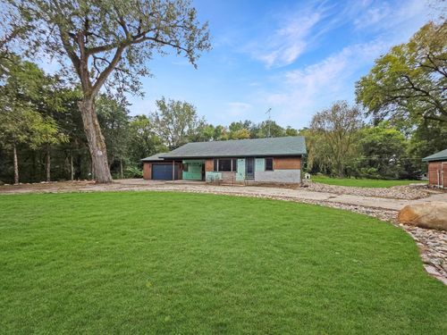 15889 Old Lake Rd, Paynesville, MN, 56362-9403 | Card Image