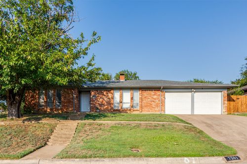 7501 Trimble Dr, Fort Worth, TX, 76134-4643 | Card Image