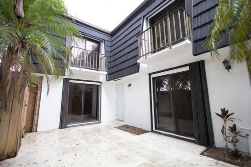 317 Woodland Rd, Palm Springs, FL, 33461-1061 | Card Image