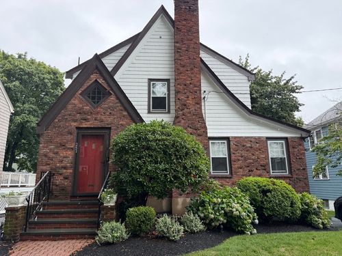 291 Russett Rd, Chestnut Hill, MA, 02467-3609 | Card Image