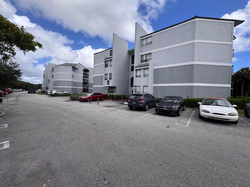 201-1720 N Congress Avenue, West Palm Beach, FL, 33401 | Card Image