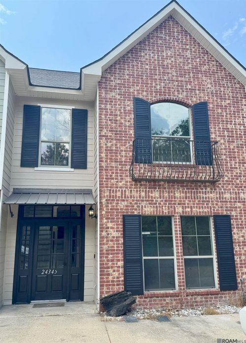 15-24345 Chateau De Chene Dr, Walker, LA, 70785-7244 | Card Image
