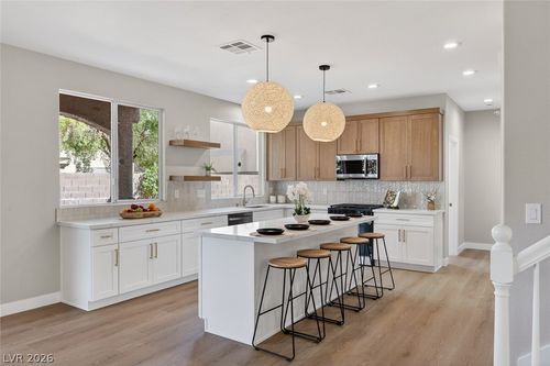 1000 Snow Bunting Ct, Henderson, NV, 89002-9276 | Card Image