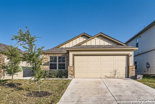 7227 Littlefoot Ln, San Antonio, TX, 78253-4268 | Card Image