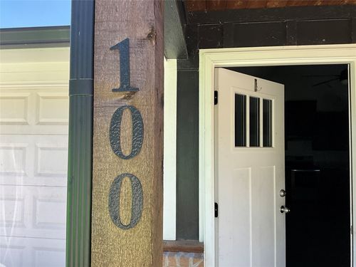100 Chloe Dr, Mineola, TX, 75773-2405 | Card Image