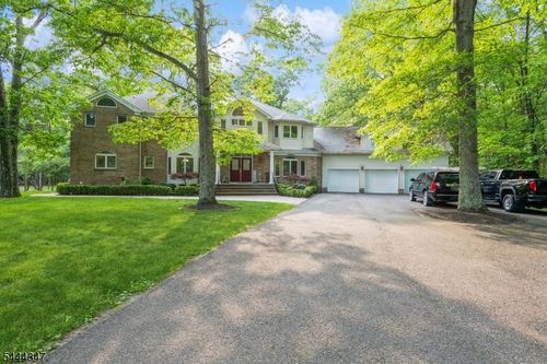 5 Ramapo Ct, Colts Neck, NJ, 07722-1824 | Card Image