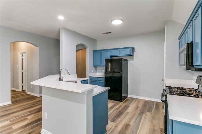 815 Creekside Dr, House other with 4 bedrooms, 2 bathrooms and null parking in Little Elm TX | Image 12
