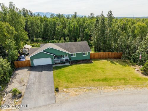 586 N Pine Ridge Loop, Wasilla, AK, 99623-4211 | Card Image