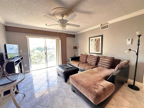 apt-209-250 181st Dr, Sunny Isles Beach, FL, 33160-2731 | Card Image