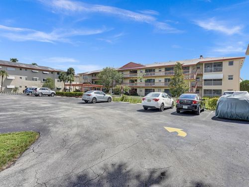 apt-q307-5300 Washington St, Hollywood, FL, 33021-7782 | Card Image