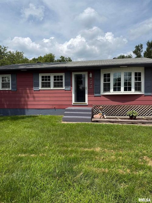 222 5th St, Buffalo, IA, 52728-7713 | Card Image