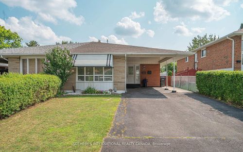 3352 Queen Frederica Dr, Mississauga, ON, L4Y3B2 | Card Image