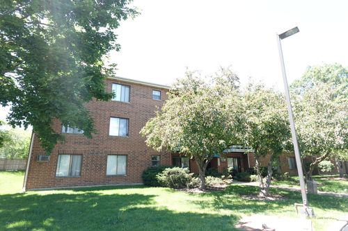 203-1303 Winslowe Dr, Palatine, IL, 60074-8524 | Card Image