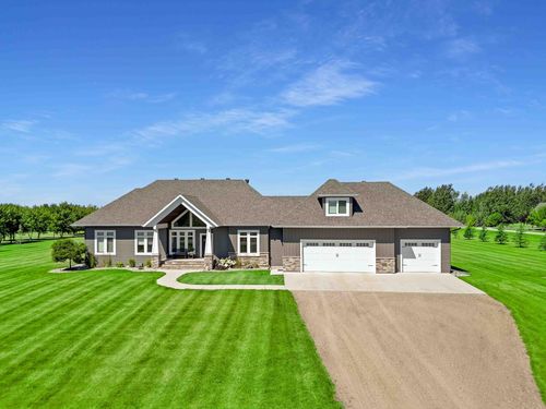 7179 37th St N, Moorhead, MN, 56560-7128 | Card Image