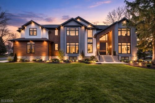 17 Belvidere Dr, Livingston, NJ, 07039-3213 | Card Image