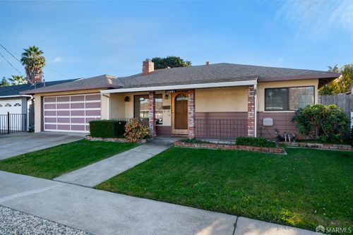 24493 Pontiac St, Hayward, CA, 94544-1921 | Card Image
