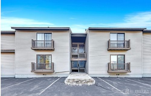 905-905 Spruce Hills Dr, Glen Gardner, NJ, 08826-3708 | Card Image