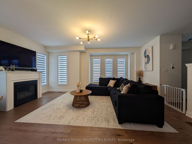 41 Cachia Lane, House attached with 4 bedrooms, 3 bathrooms and 1 parking in Ajax ON | Image 6