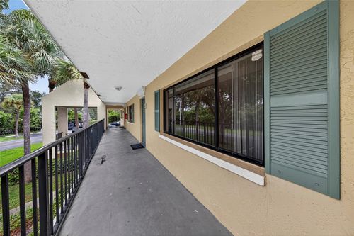 913-913 Meadows Cir, Boynton Beach, FL, 33436-8929 | Card Image