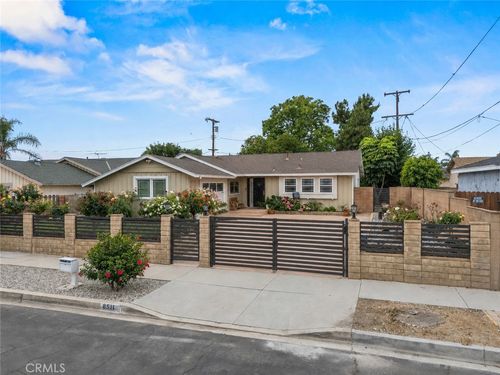 8511 Canterbury Ave, Sun Valley, CA, 91352-3708 | Card Image