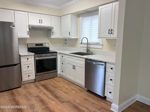 41 Whitman St, Brick, NJ, 08724-2448 | Card Image