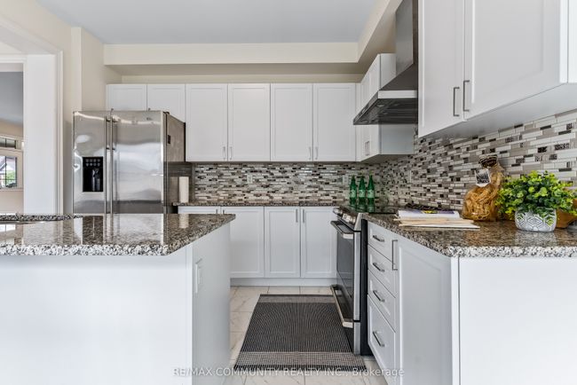 10 Hornchurch St, House other with 6 bedrooms, 5 bathrooms and 2 parking in Whitby ON | Image 16